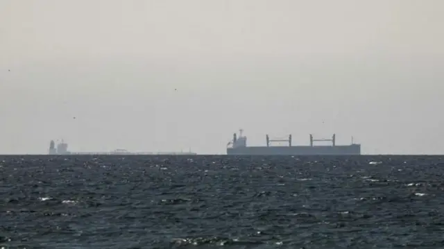 અમેરિકાએ ઈરાનના ઑઇલ પર લાગેલો પ્રતિબંધ ઉઠાવી લીધો – ન્યૂઝ અપડેટ