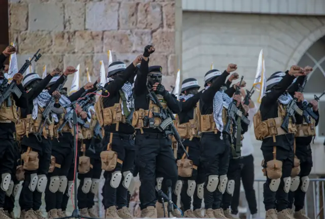 عناصر من حركة حماس.