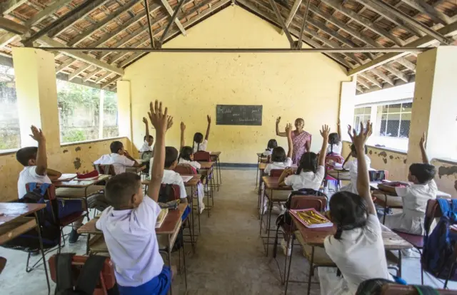 ஆசிரியர் தாக்கப்பட்ட சம்பவங்கள் ஆசிரியர் சமூகத்தை மிகவும் பாதித்துள்ளன.