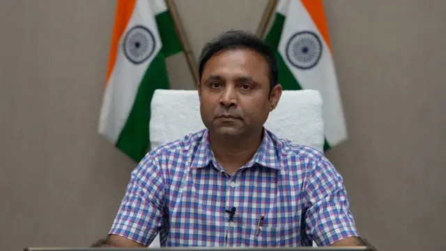 भागलपुर के जिलाधिकारी नवल किशोर चौधरी 