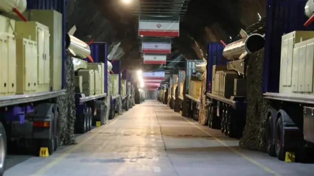 ઈરાની મીડિયા અને રિવોલ્યૂશનરી ગાર્ડ્સે અન્ડરગ્રાઉન્ડ મિસાઈલ ગોદામોની અનેક તસવીરો અત્યાર સુધીમાં બહાર પાડી છે