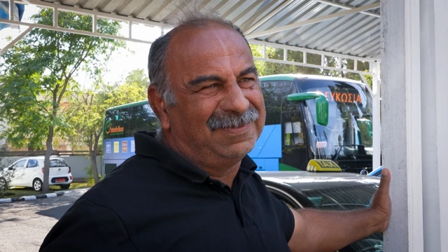 Lefkoşa'da, adını vermememiz ricasıyla görüşlerini aktaran Rum taksi şoförü