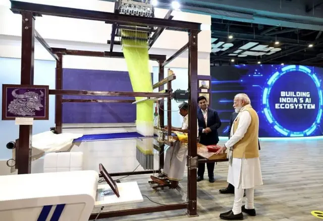 உச்சி மாநாட்டில் பிரதமர் நரேந்திர மோதி 