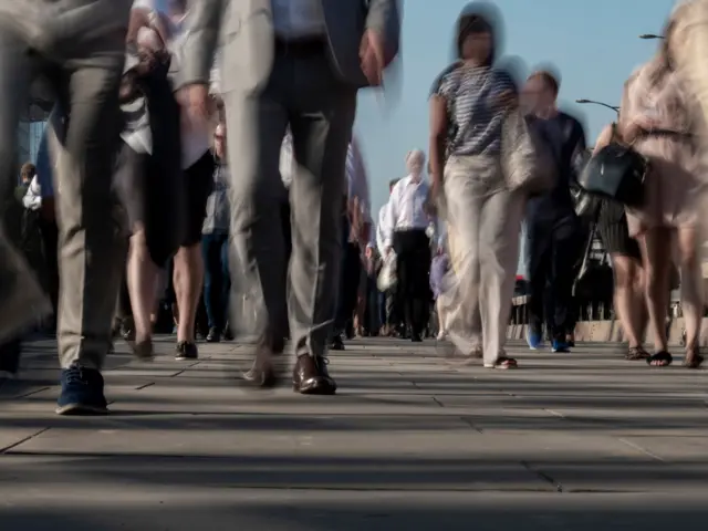 குழந்தை பிறப்பு விகிதம் 