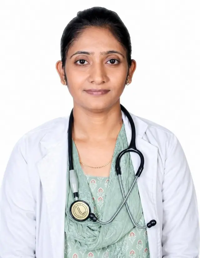 હવામાન વિભાગ, મધ્યપ્રદેશ, ગરમી, જ્યોતિરાદિત્ય સિંધિયા હવામાન વિભાગ, મધ્યપ્રદેશ, ગરમી, જ્યોતિરાદિત્ય સિંધિયા શું ખિસ્સામાં ડુંગળી રાખવાથી શરીરને ગરમી લાગતી નથી? કેન્દ્રીય મંત્રી સિંધિયાની આ પ્રકારની ટિપ્પણી વિશે ડૉક્ટરો શું કહે છે? કાંદો ઉનાળો ગરમી