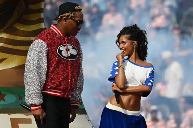 Future dan Tyla tampil bersama di hadapan penonton di Los Angeles.