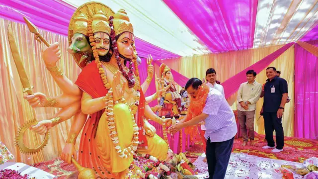 हनुमान जयंती के दिन अरविंद केजरीवाल (साल 2023) 