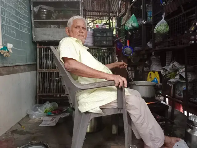 બીબીસી ગુજરાતી, ગુજરાત, અમદાવાદ, ફૂટપાથ શાળા, ફૂટપાથ સ્કૂલ, કમલ પરમાર, દલિત, દલિત યુવાનો બન્યા સરકારી અધિકારી,