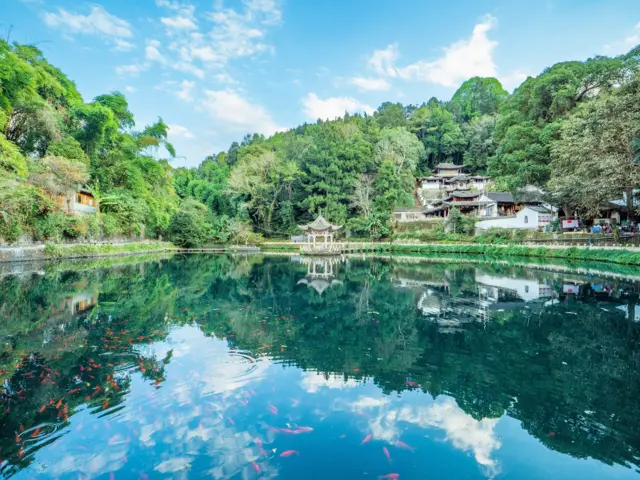 ထိန်ချုံးက ရှေးဟောင်းမြို့အလှ