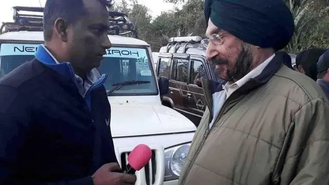 मीडिया के साथ जसप्रीत सिंह गिल