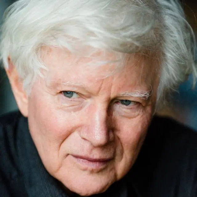  پروفیسر پیٹر گرے