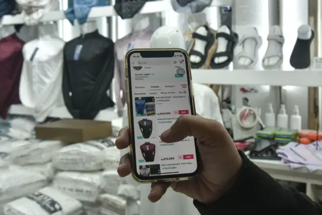 Pedagang e-commerce