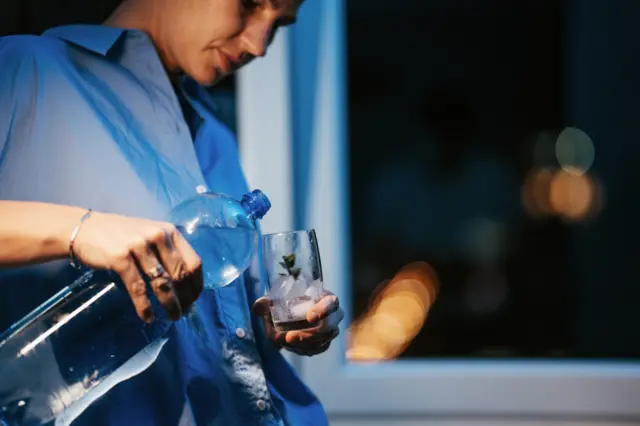 நீர் அருந்துதல் 