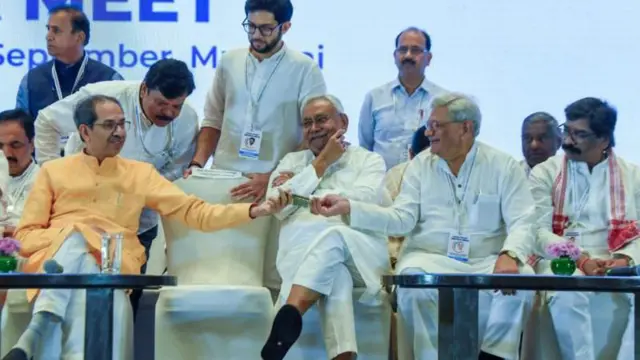 नीतीश कुमार 