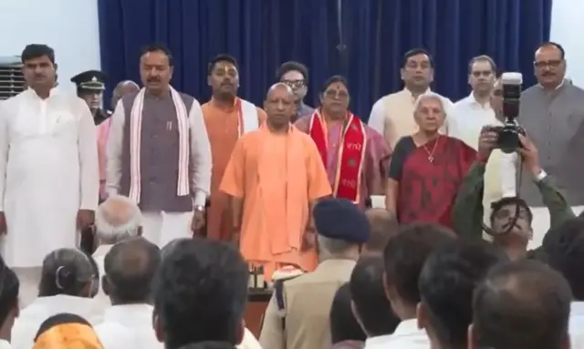 उत्तर प्रदेश की योगी सरकार में रविवार को मंत्रिमंडल में फेरबदल किया गया