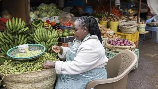 Baadhi ya Wakenya wamelalamika kuwa mfumuko wa bei na ushuru wa juu umefanya bidhaa kuwa ngumu kumudu