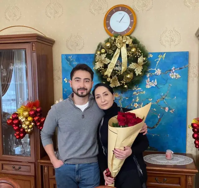 Азат Равшан апасы Салкынай Алимбаева менен