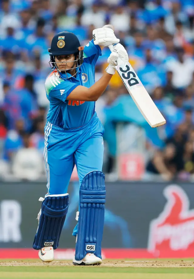 शेफाली वर्मानं फायनलमध्ये अर्धशतकी खेळी केली. 