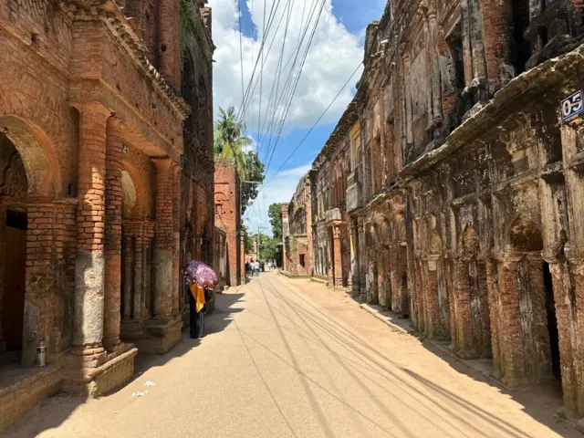 সোনারগাঁয়ের পানাম নগরী ছিল একসময় এই অঞ্চলের ব্যবসা-বাণিজ্য ও প্রধান প্রশাসনিক কেন্দ্র