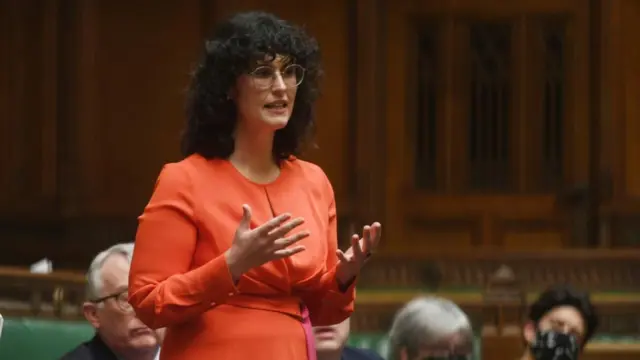 موران في جلسة للبرلمان