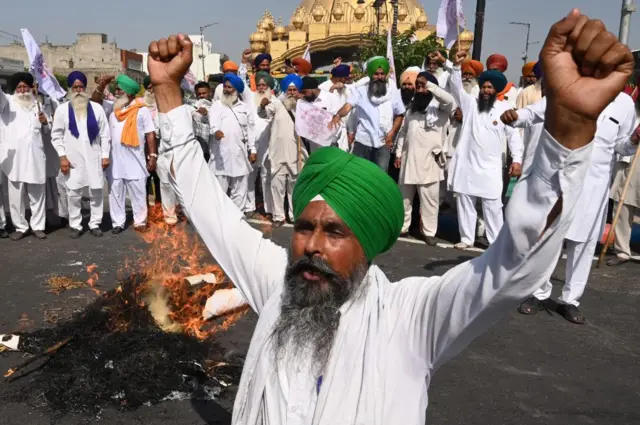 ভারতের কৃষক আন্দোলনকেও প্রকাশ্যে সমর্থন করেছিলেন সত্যপাল মালিক