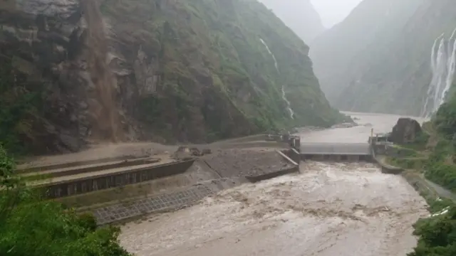 माथिल्लो तामाकोशी जलविद्युत् आयोजनामा बाढी