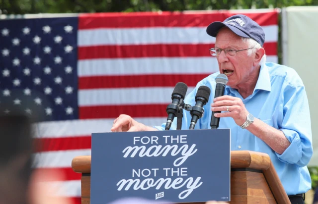 डेमोक्रेट नेता बर्नी सैंडर्स 