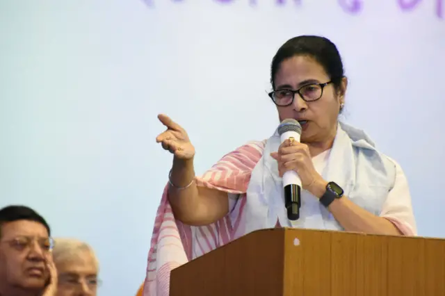 মুখ্যমন্ত্রী মমতা ব্যানার্জী