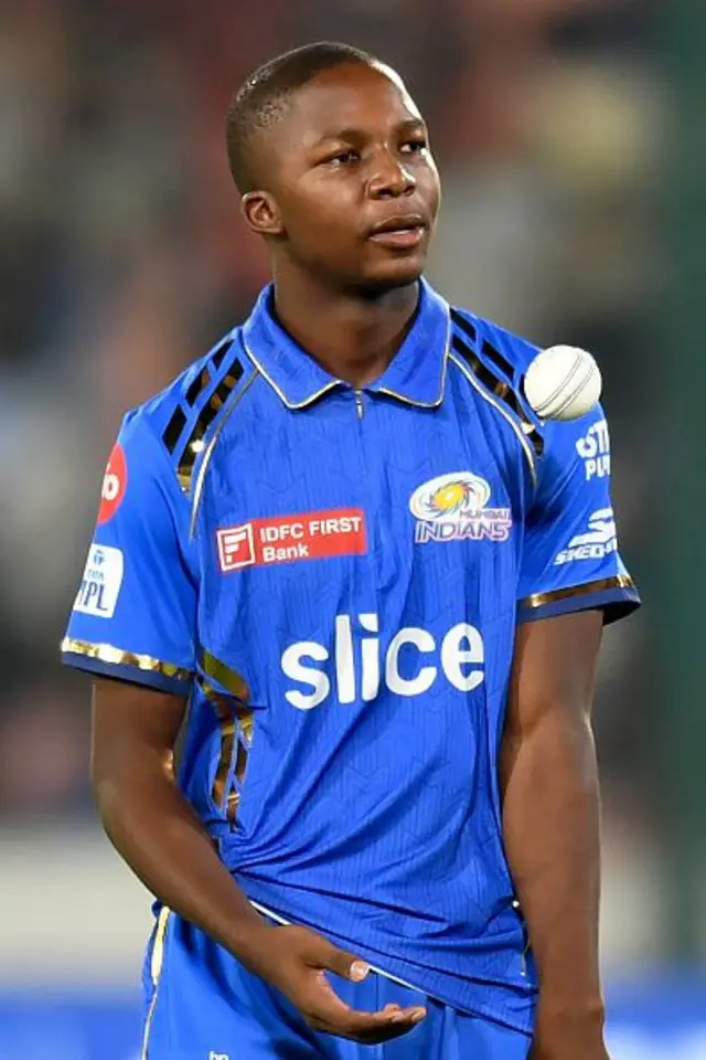  IPL තරගයක පන්දු වාර 4කදී වැඩි ම ලකුණු ලබා දුන් තුන් වන පන්දු යවන්නා බවට 17 හැවිරිදි දකුණු අප්‍රිකානු ක්‍රීඩක ක්වෙනා මෆාකා පත්වීම (ලකුණු 66)