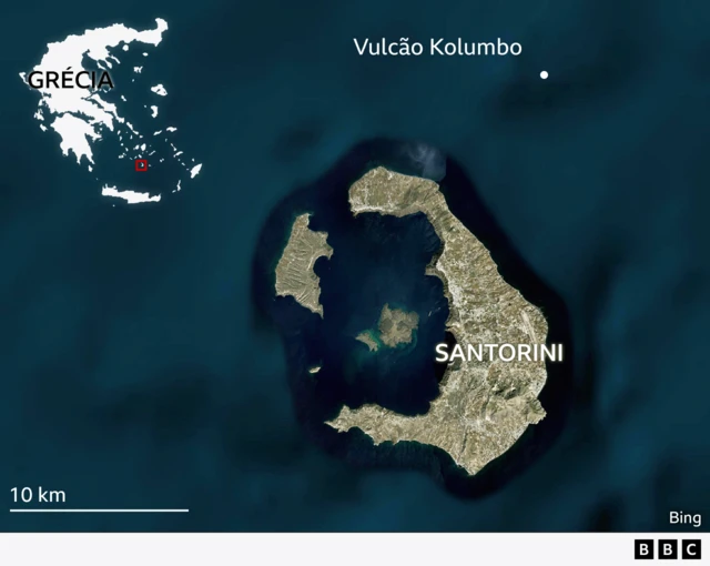 Mapa mostrando a ilha de Santorini e o vulcão Kolumbo a sete quilômetros de distância