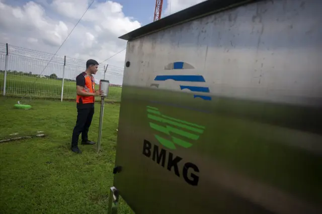 tornado puting beliung