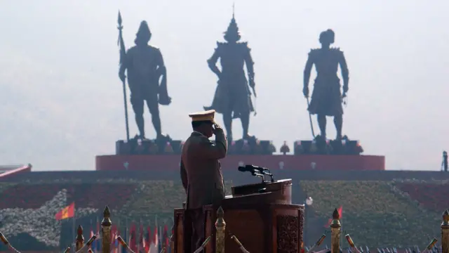 ၂၀၀၈ ခုနှစ် တပ်မတော်နေ့မှာတွေ့ရတဲ့ ဗိုလ်ချုပ်မှူးကြီး သန်းရွှေ 