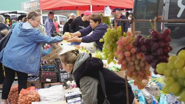 Marché de rue à Melitopol, 10 septembre 2022.