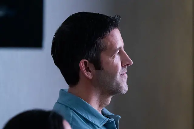 Джон Тернус в профиль