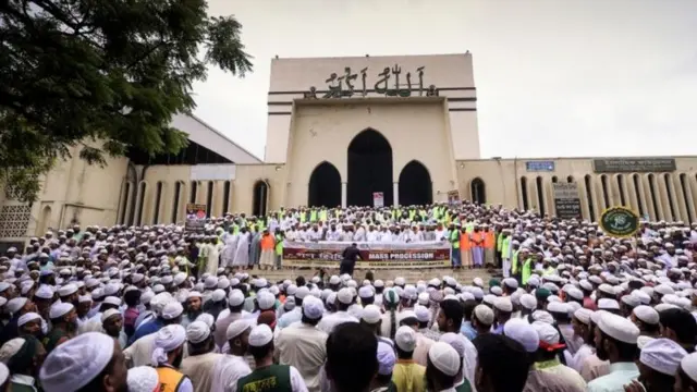 চরমোনাই পীর ইসলামী আন্দোলন গঠন করেছিলেন আশির দশকের শেষ দিকে