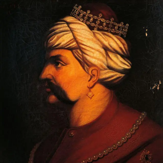 سلطان سلیم اوّل داڑھی نہ رکھتے، شکار اور تیراکی پسند کرتے، کتاب دوست اور علم پرور تھے، حتیٰ کہ جنگی مہمات میں بھی کتاب ساتھ رکھتے۔