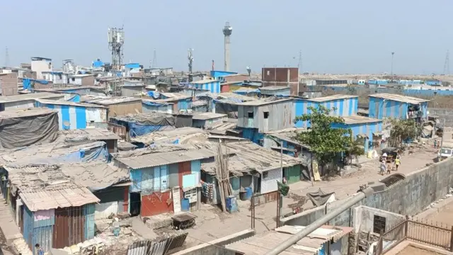 झोपडपट्टी