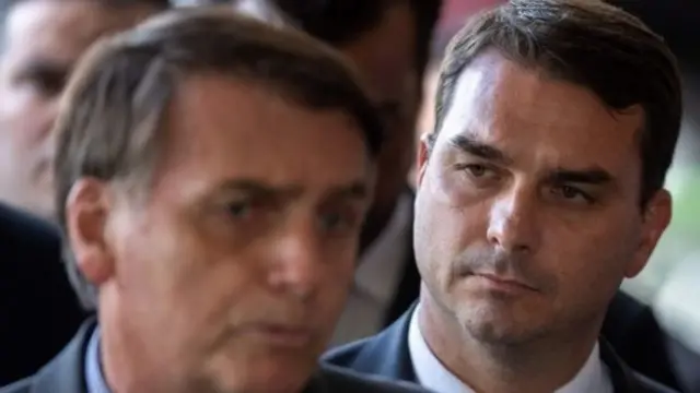 Jair e Flavio Bolsonaro