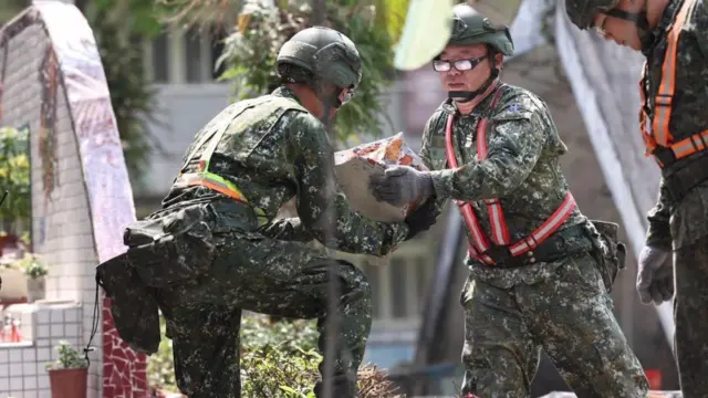 Солдаты тайваньской армии
