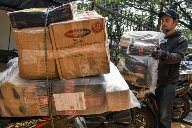 Komdigi, kurir, logistik