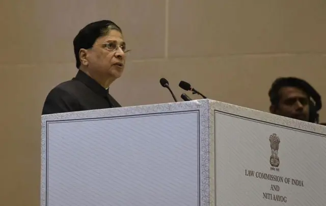 બીબીસી ગુજરાતી, ગુજરાત, ભારતીય સુપ્રીમ કોર્ટ, સિંગાપોર, નિવૃત્ત મુખ્ય ન્યાયાધીશ જસ્ટિસ દીપક મિશ્રા, દિલ્હી, ભારત