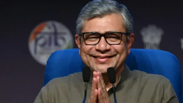  மின்னணுவியல் மற்றும் தகவல் தொழில்நுட்பத் துறை அமைச்சர் அஸ்வினி வைஷ்ணவ்