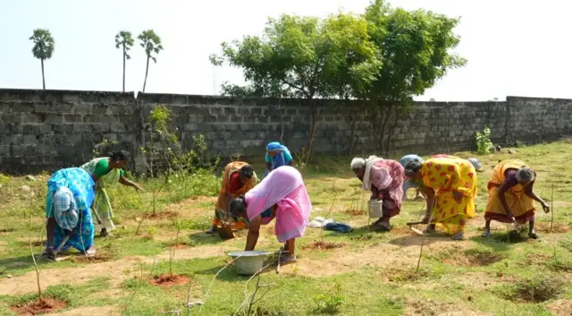  மகாத்மா காந்தி தேசிய ஊரக வேலைவாய்ப்புத் திட்டம், மத்திய அரசு, தமிழ்நாடு, திமுக, பாஜக
