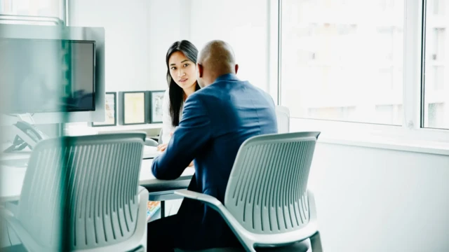 اینکه رقابت باعث بهبود یا تضعیف کارایی شما شود تا حدودی بستگی به نوع رابطهٔ شما با رقیب دارد