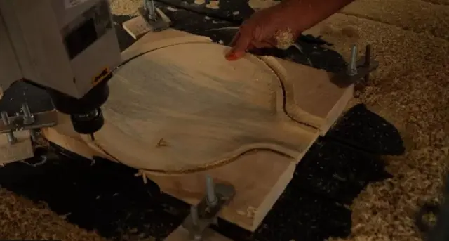 మిరాజ్ నగరం తీగ వాద్యాలకు ప్రసిద్ధి