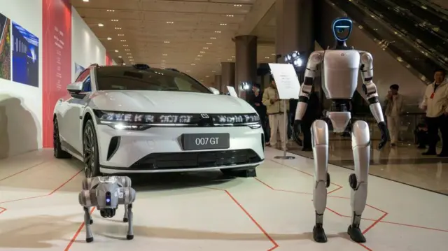 कार और रोबोट