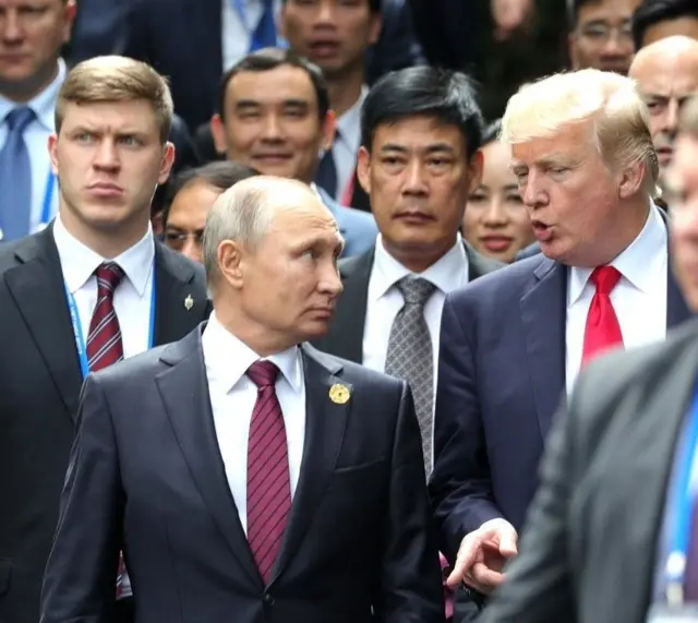 Ông Putin và Tổng thống Mỹ Donald Trump tại Thượng đỉnh APEC ở Đà Nẵng năm 2017