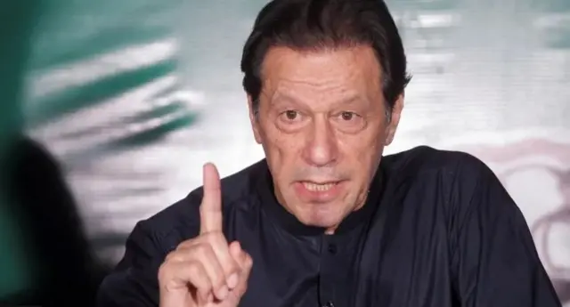 પીટીઆઈનું કહેવું છે કે તેને જાહેર સભાઓ યોજવામાં મુશ્કેલી પડી રહી છે