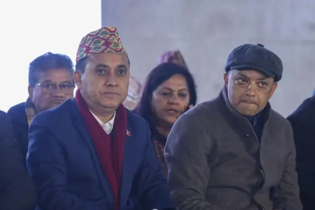 संस्थापन पक्षकै कारण यो अवस्था आएको विशेष महाधिवेशन पक्षधरले आरोप लगाइरहेका छन्