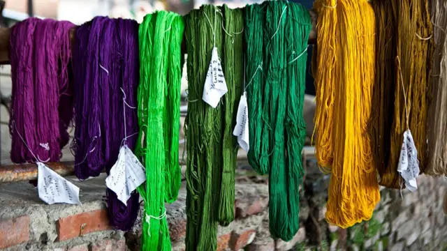 নেপাল বিপুল পরিমান সূতা উৎপাদন করে আর বাংলাদেশের চাহিদা রয়েছে সূতার